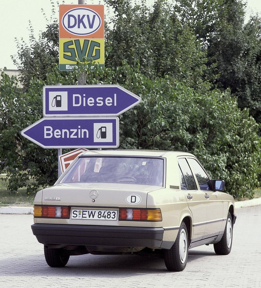  Mercedes-Benz 190 D 1983 года  (фото 7 из 15)